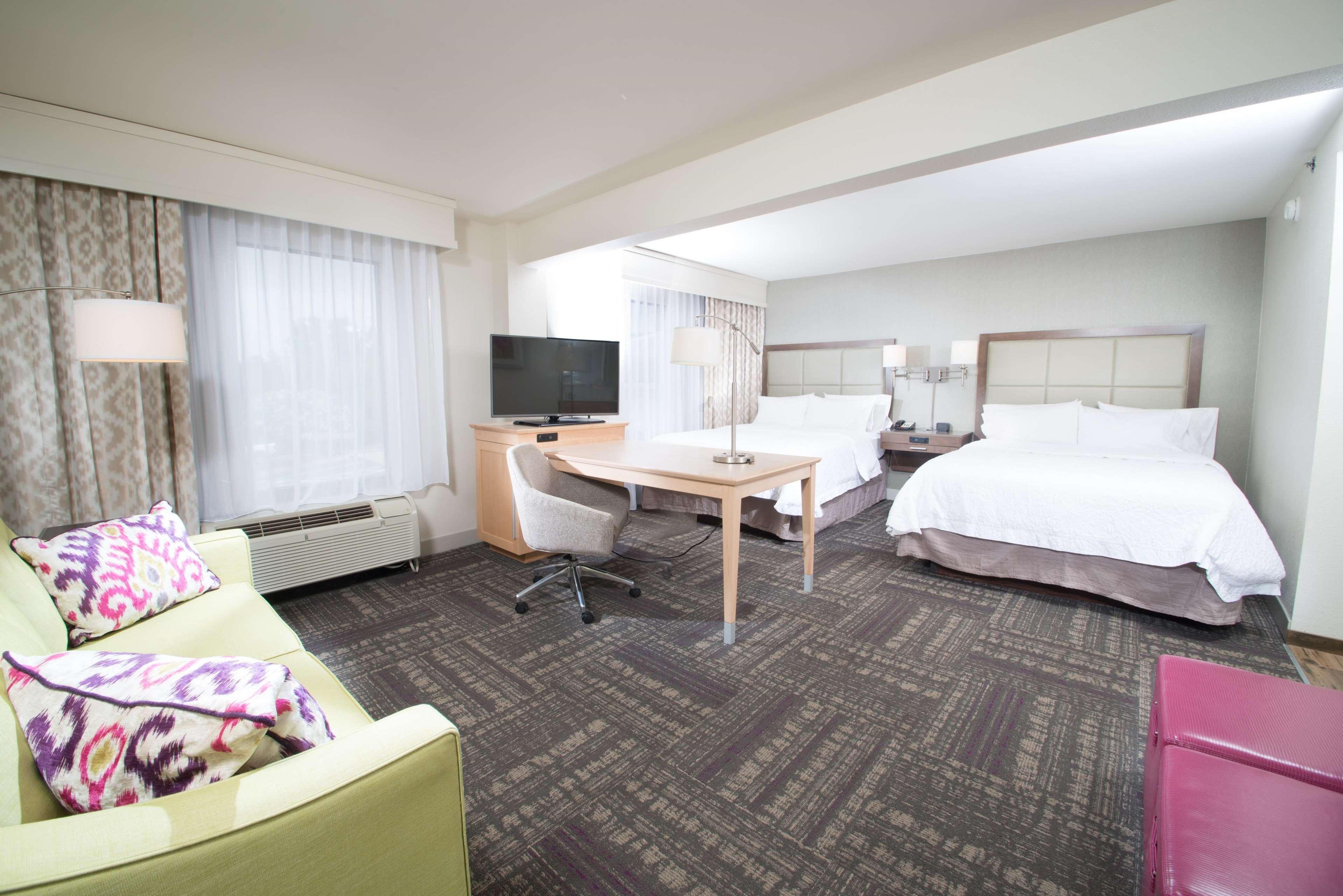 Hampton Inn & Suites Wilson I-95 Exteriör bild